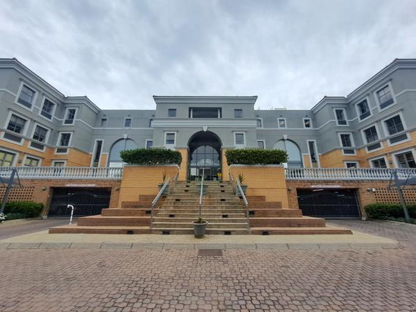 693 m² Commercial space