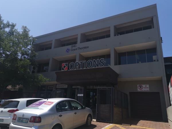 991 m² Commercial space