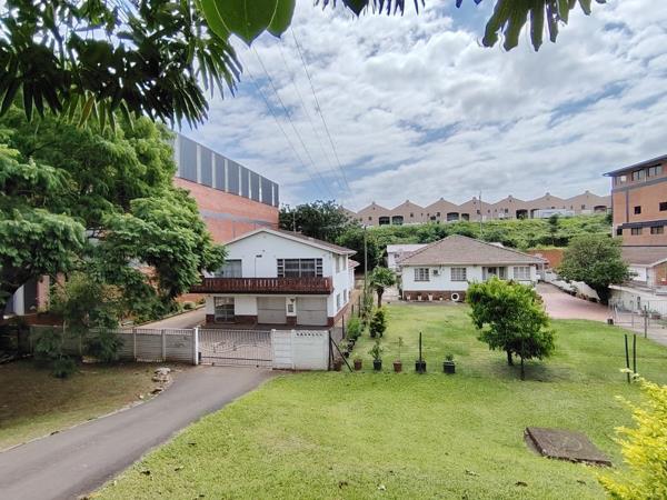 1 140 m² Commercial space