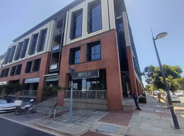 210 m² Commercial space