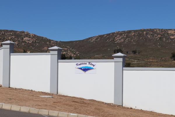 400 m² Land