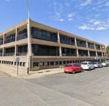 200 m² Retail Space