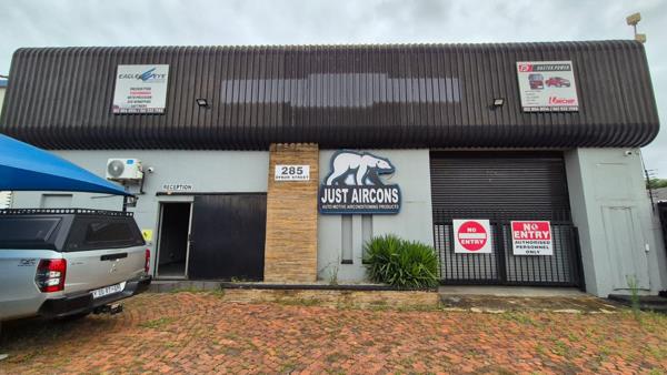 1 015 m² Industrial space