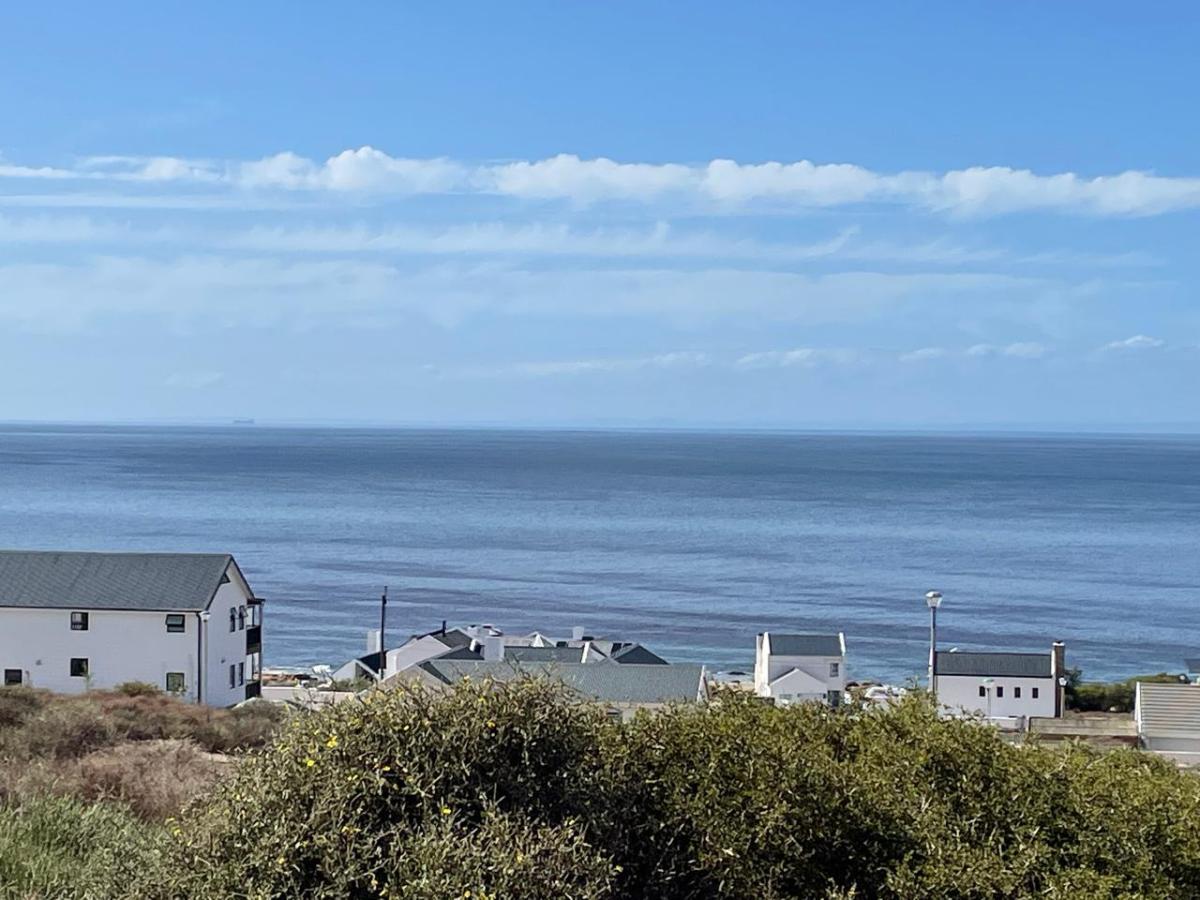 405 m² Land available in St Helena Views