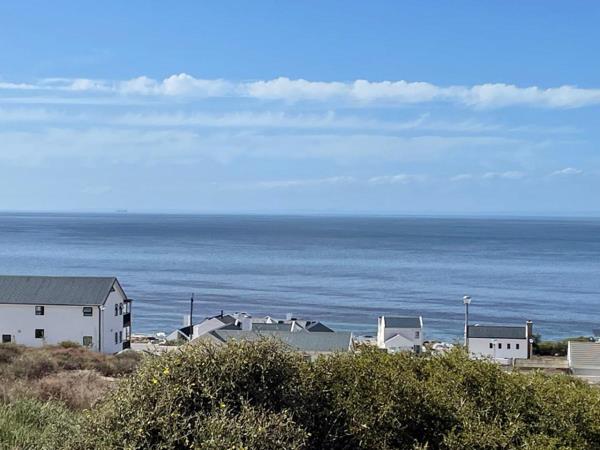 405 m² Land
