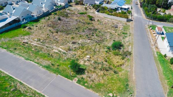 3 410 m² Land