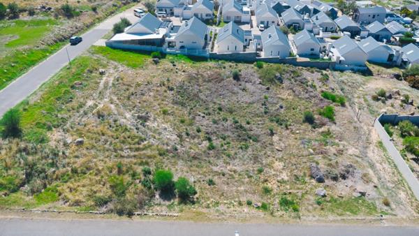 3 410 m² Land