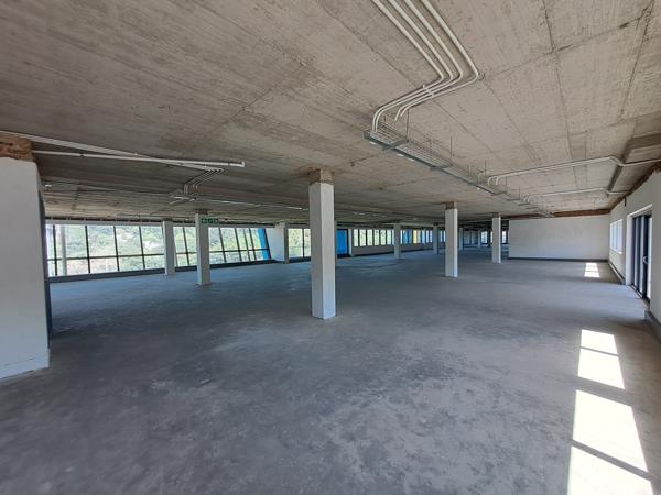 1 200 m² Commercial space