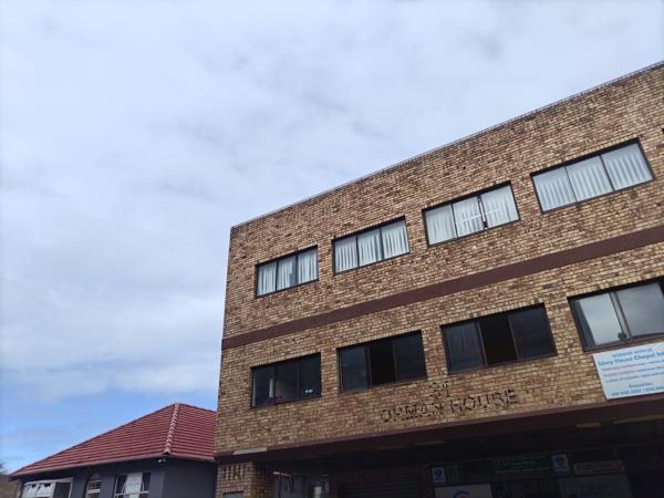 450 m² Retail Space