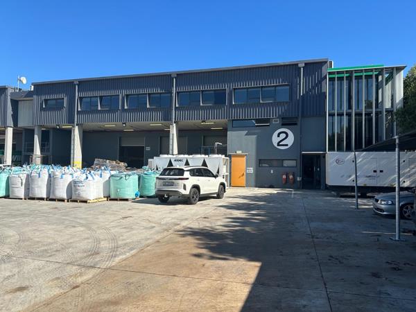 2 305 m² Industrial space