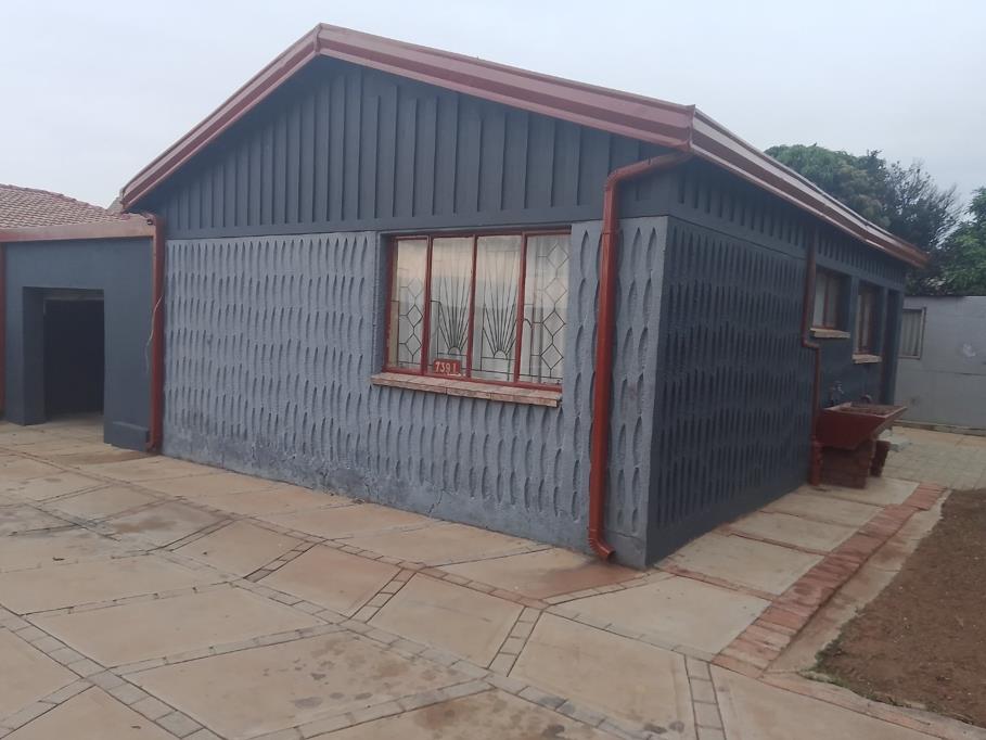 2 Bedroom House
