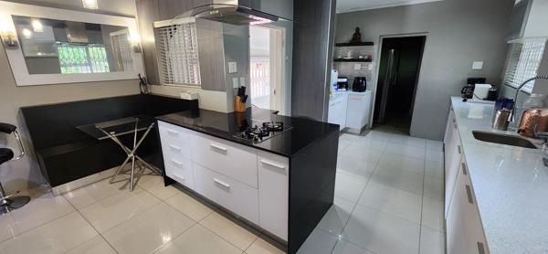6 Bedroom House