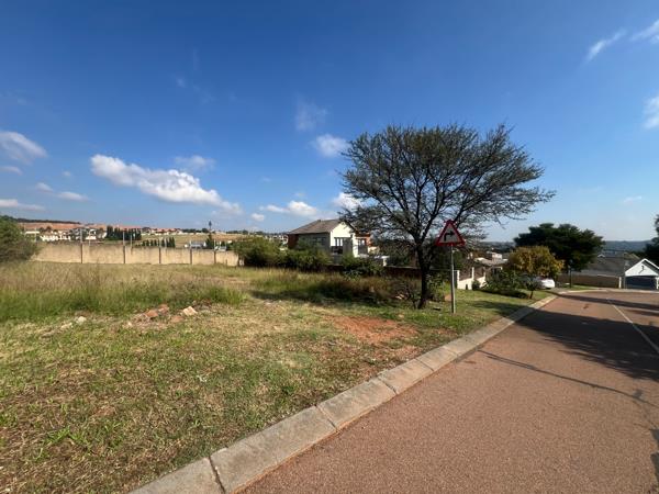 690 m² Land