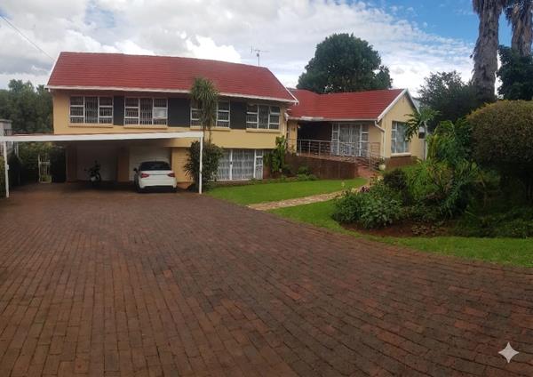 6 Bedroom House
