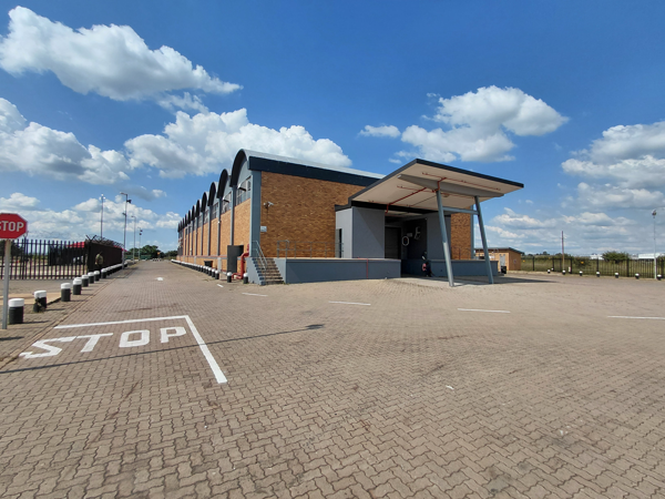 2 214 m² Commercial space