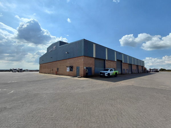 2 024 m² Commercial space