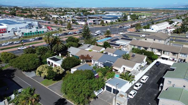 2 200 m² Land