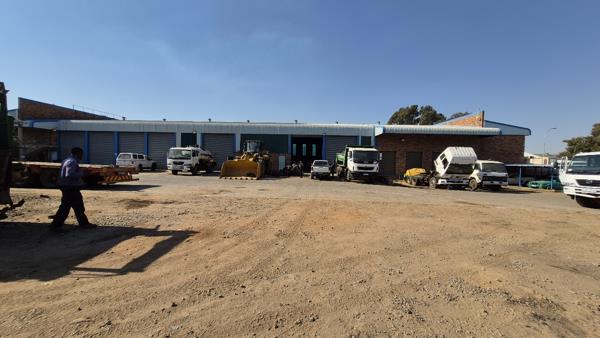 1 900 m² Industrial space