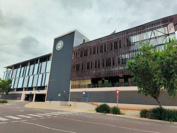 121 m² Commercial space