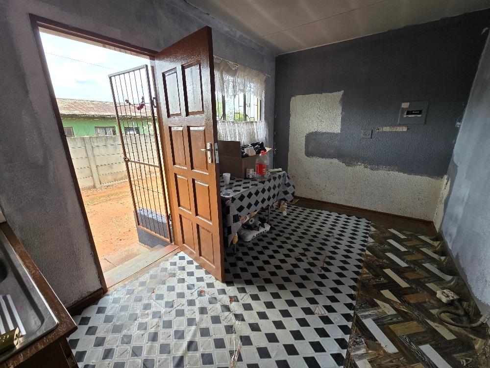 House in Palm Ridge - View 4