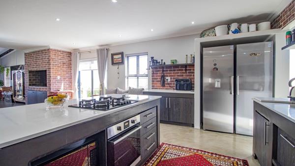 6 Bedroom House