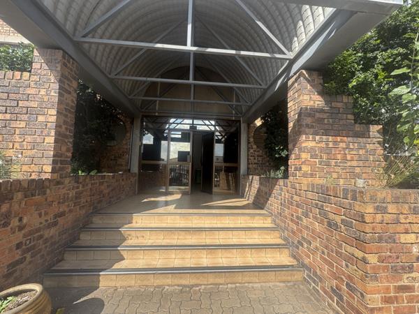 512 m² Commercial space