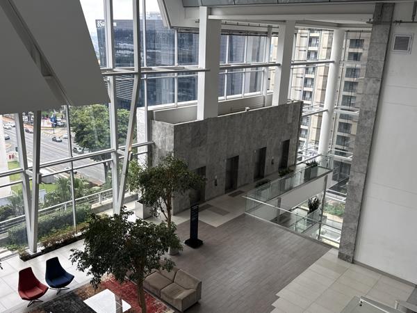 3 718 m² Commercial space