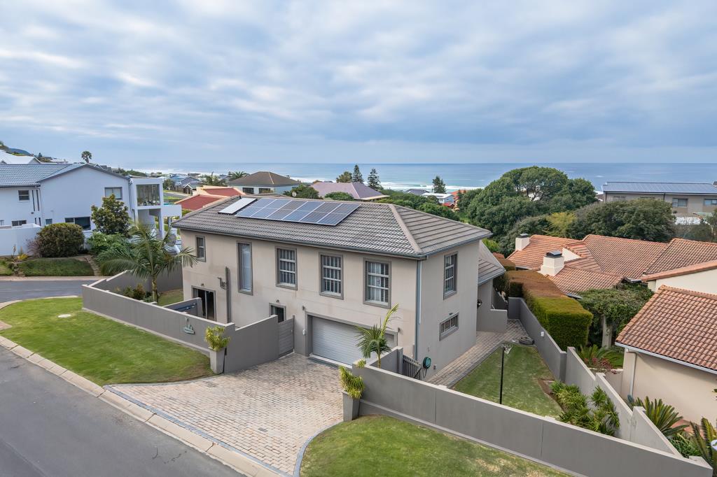 6 Bedroom House