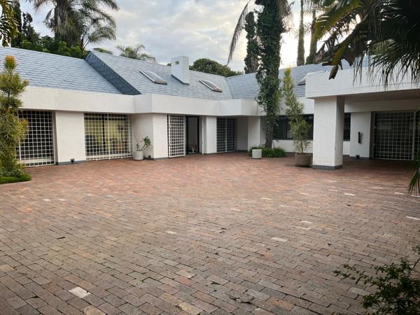 320 m² Commercial space