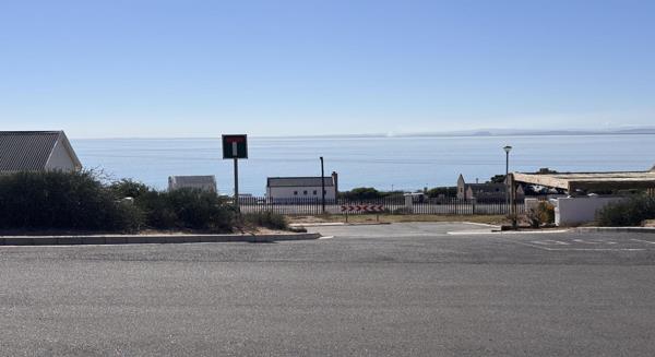 405 m² Land