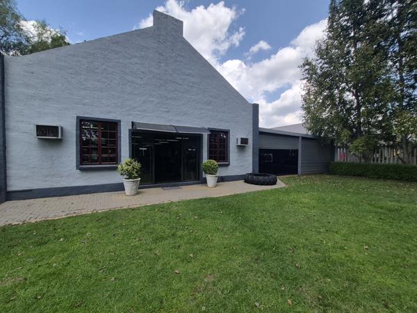 352 m² Commercial space