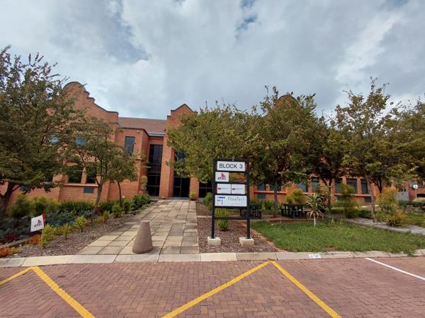 99 m² Commercial space