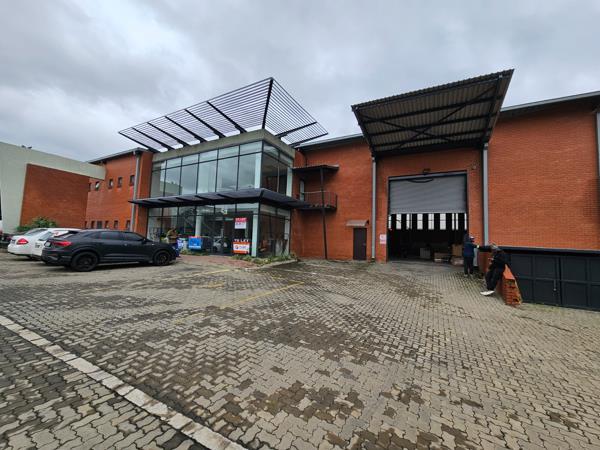 954 m² Industrial space