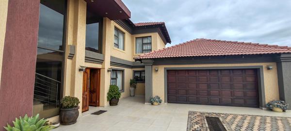 5 Bedroom House