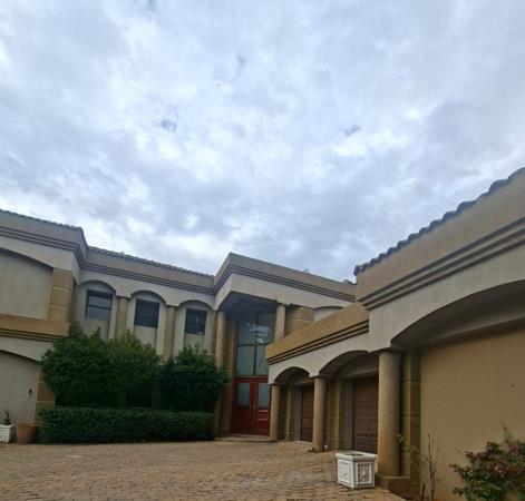 5 Bedroom House