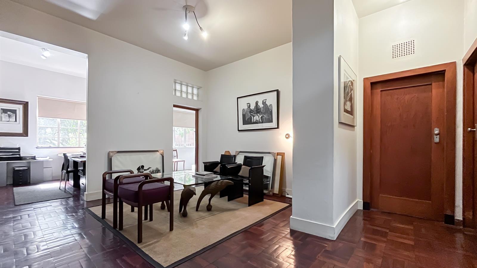 2 Bedroom Apartment in Houghton Estate
