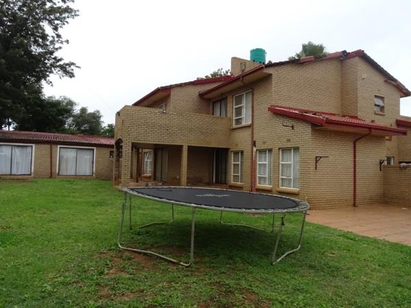 5 Bedroom House