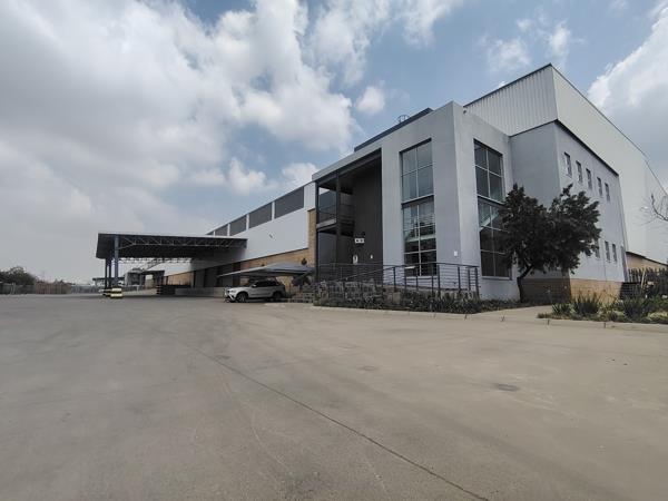 5 861 m² Industrial space