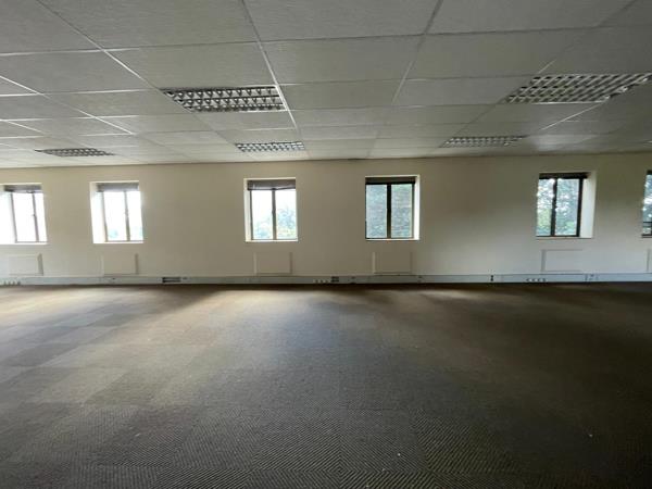 400 m² Commercial space