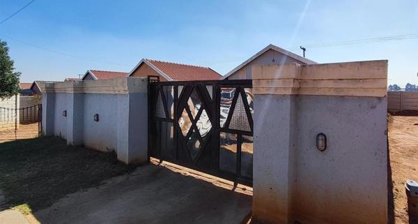 2 Bedroom House