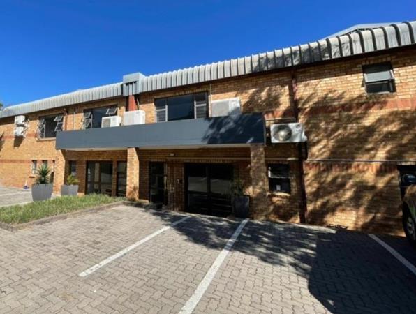 870 m² Commercial space