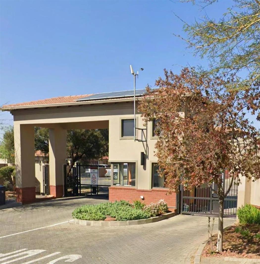 4 Bedroom House in Noordwyk