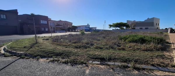 727 m² Land