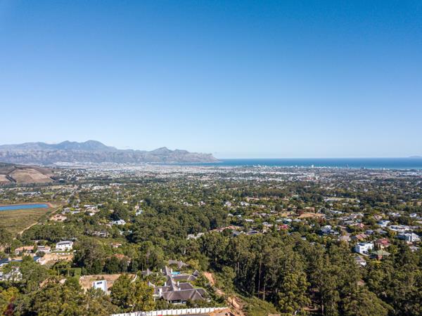 850 m² Land