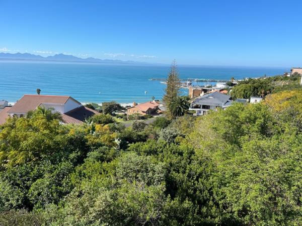 1 864 m² Land