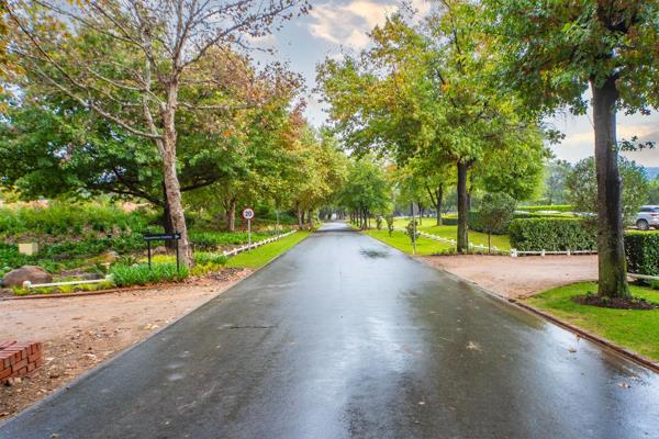 3 114 m² Land