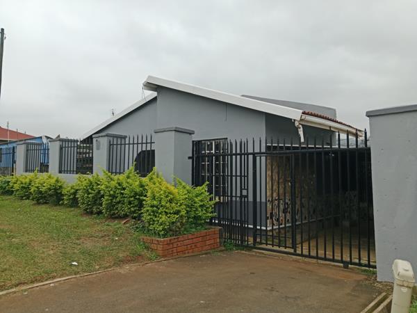 6 Bedroom House