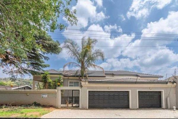 5 Bedroom House