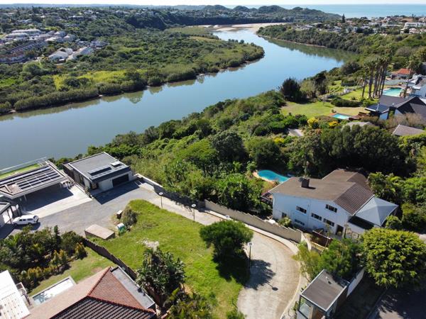 677 m² Land