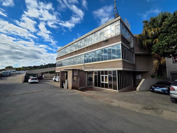 8 658 m² Industrial space